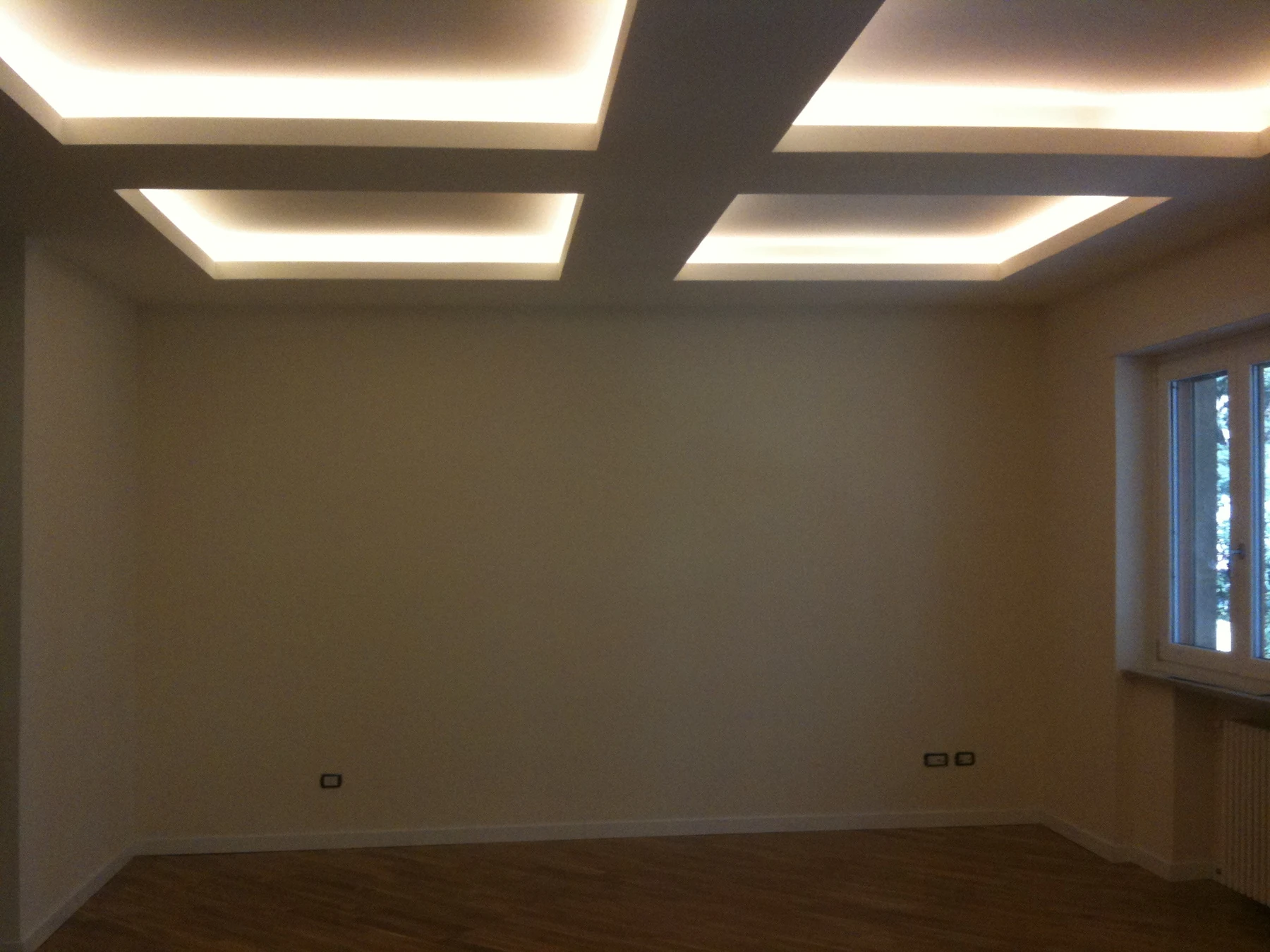 Controsoffitto luminoso realizzato